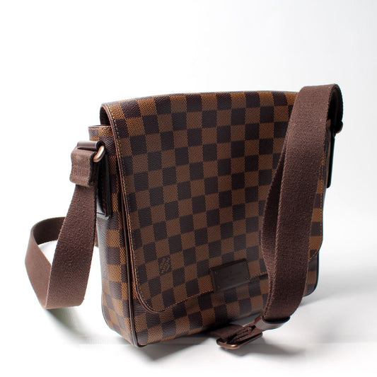 Louis Vuitton District PM Damier Ebene