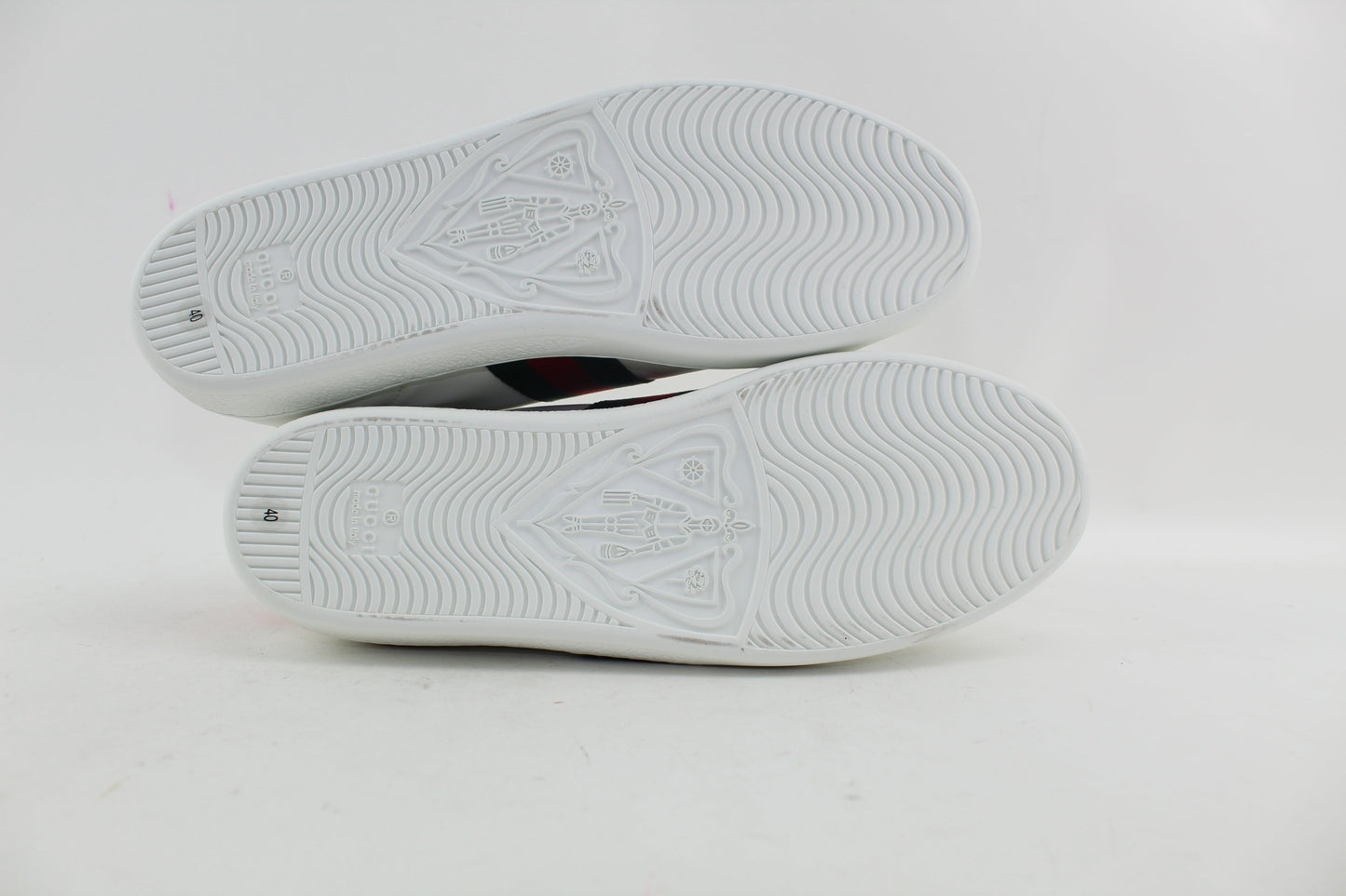 GUCCI ACE EMBROIDERED SNEAKER SIZE 40