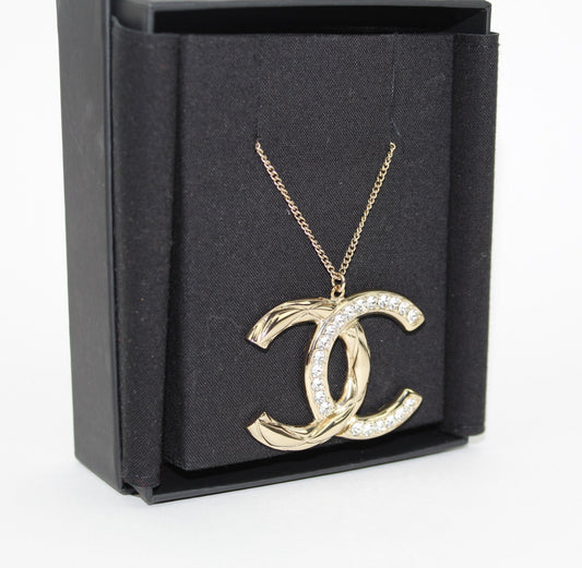 CHANEL CC GOLDEN/CRYSTAL PENDANT NECKLACE