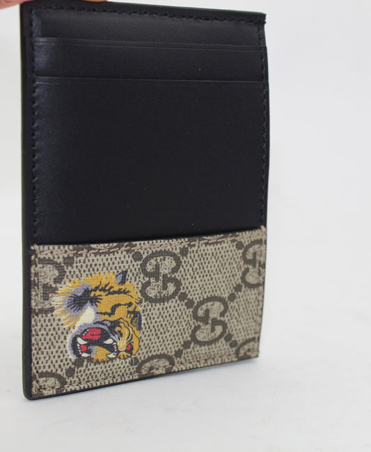 GUCCI TIGER PRINT GG SUPREME CARD CASE