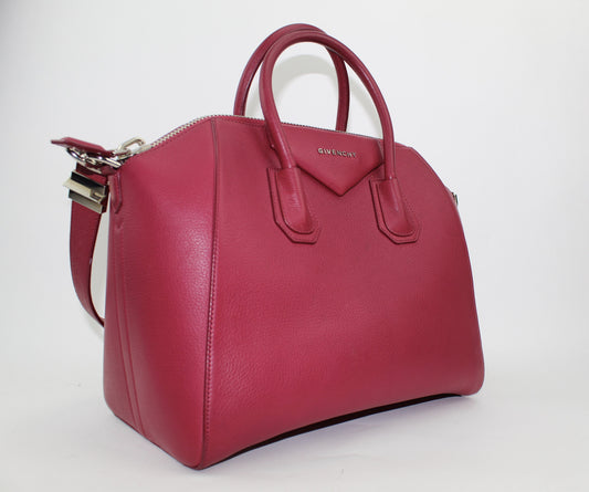 GIVENCHY MEDIUM ANTIGONA BAG
