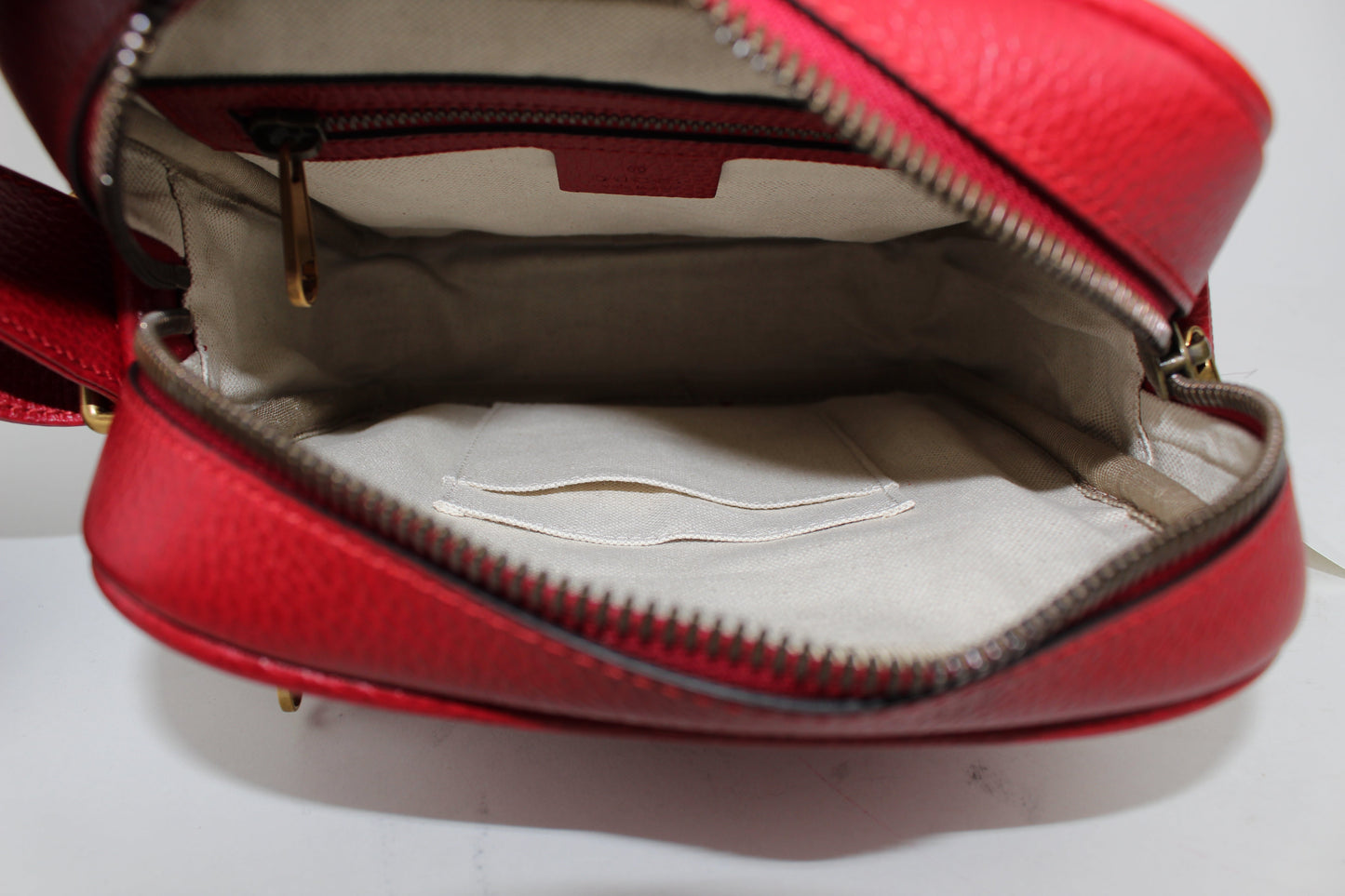 GUCCI LOGO MESSENGER BAG