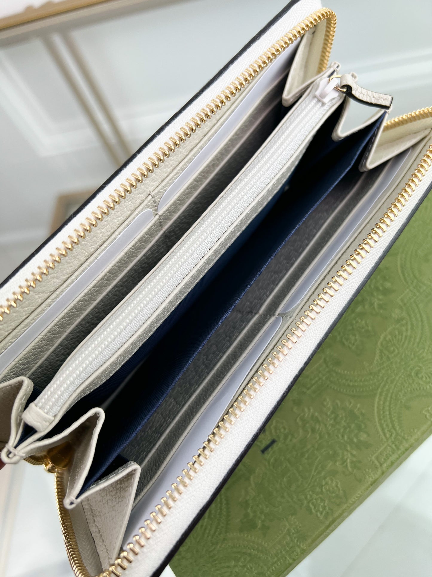Gucci Ophidia GG Zip Around Wallet