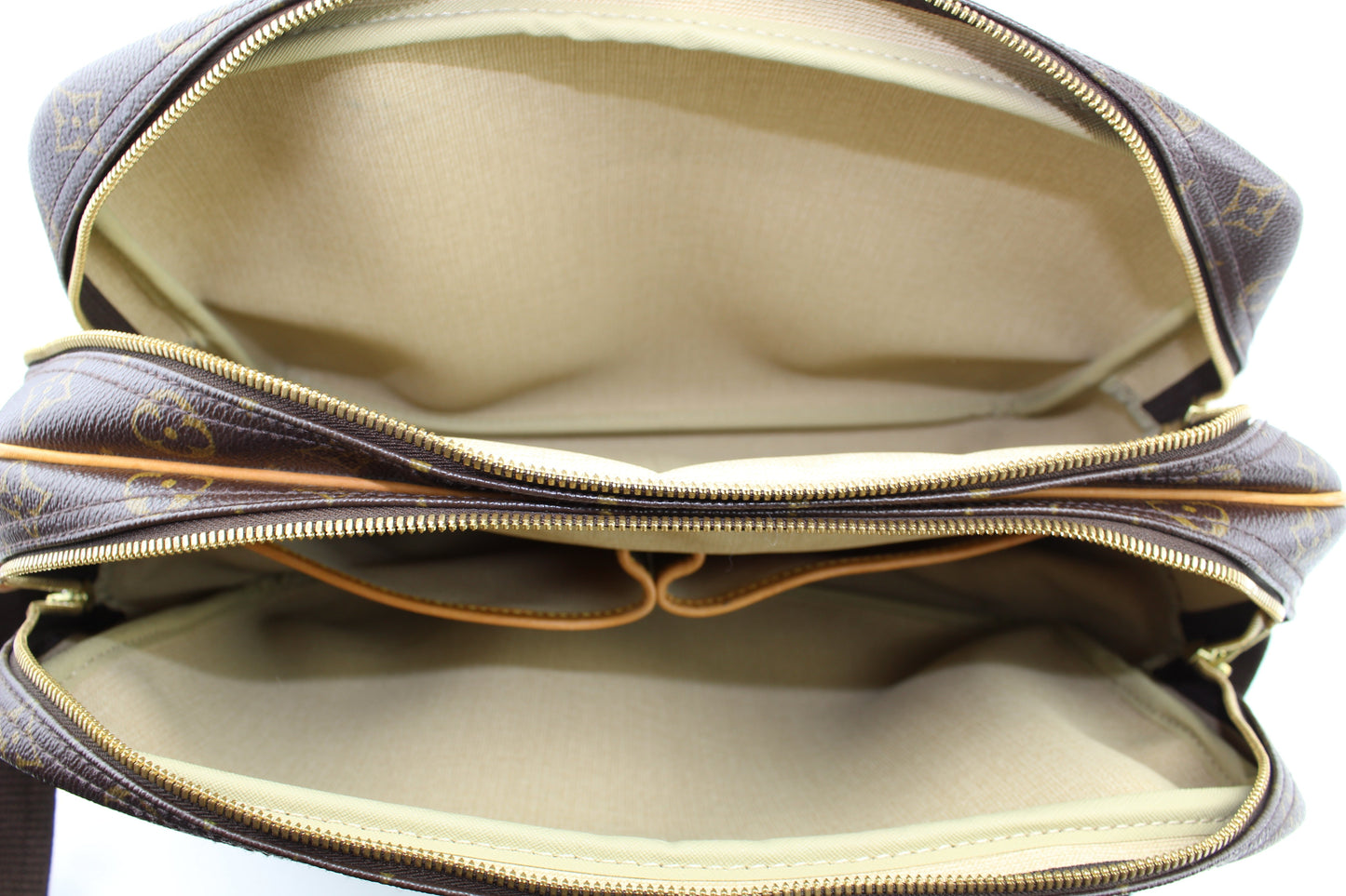 LOUIS VUITTON MONOGRAM REPORTER GM CROSSBODY BAG