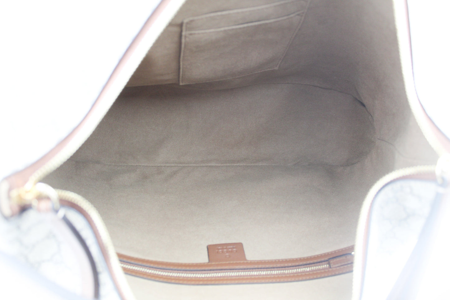 Gucci Gg Supreme Hobo Bag