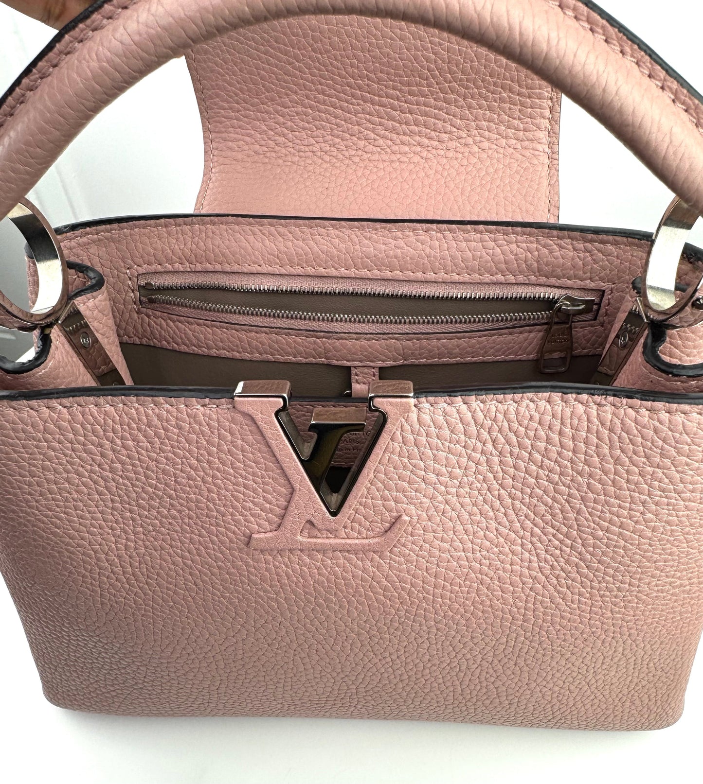 Louis Vuitton Capucines Bag Leather BB