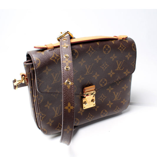Louis Vuitton Pochette Metis Monogram