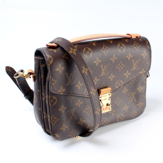 Louis Vuitton Pochette Metis Monogram