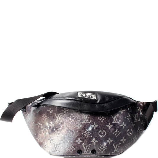 Louis Vuitton Discovery Bumbag Monogram Galaxy