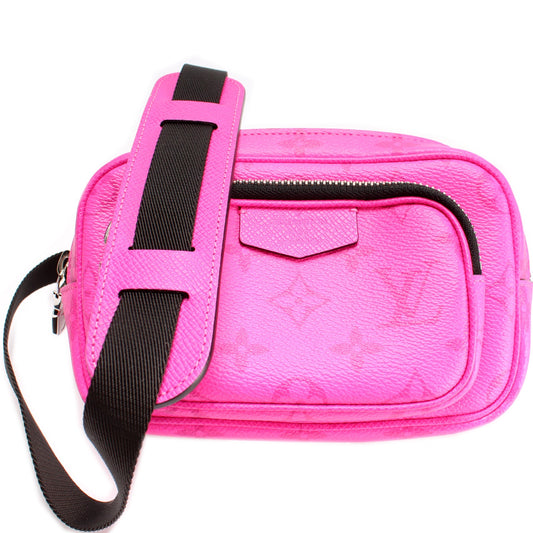 Louis Vuitton Outdoor Pouch Taigarama Monogram