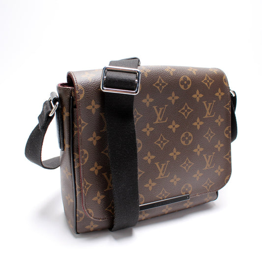 Louis Vuitton District PM Monogram