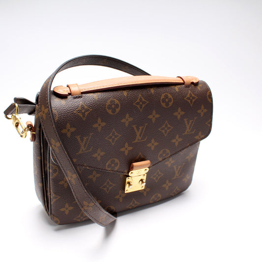 Louis Vuitton Pochette Metis Monogram