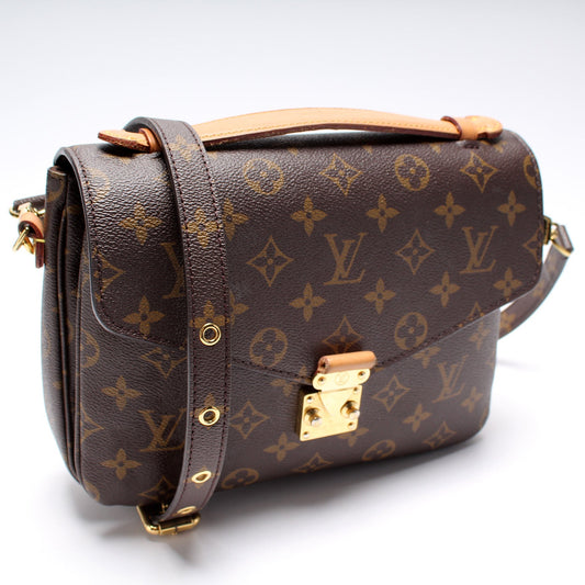 Louis Vuitton Pochette Metis Monogram
