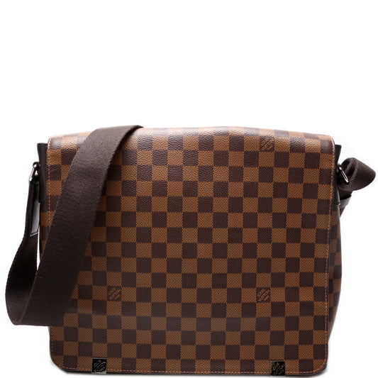 Louis Vuitton District MM Damier Ebene