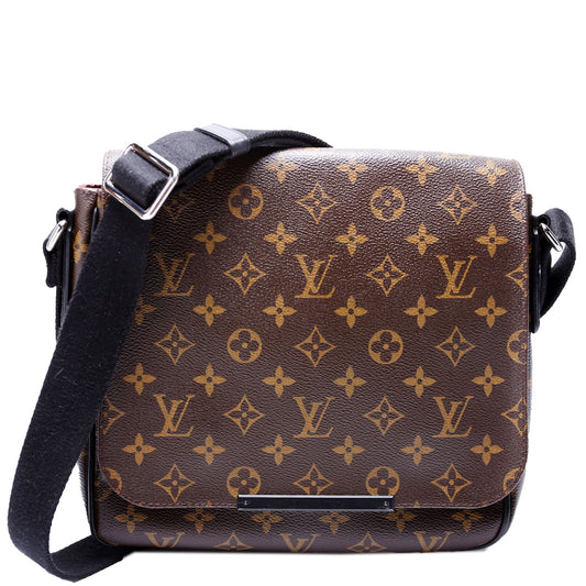 Louis Vuitton District PM Monogram