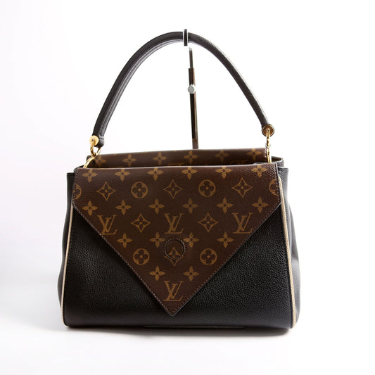 Louis Vuitton Double V Leather Black