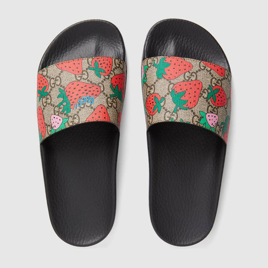 GUCCI GG STRAWBERRY SLIDES