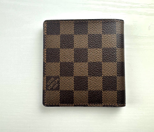 Louis Vuitton Bifold wallet