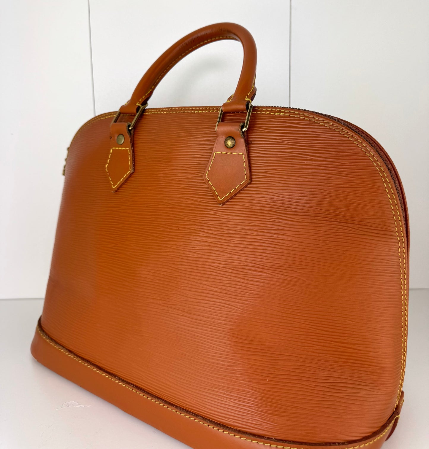 Louis Vuitton Alma PM Epi