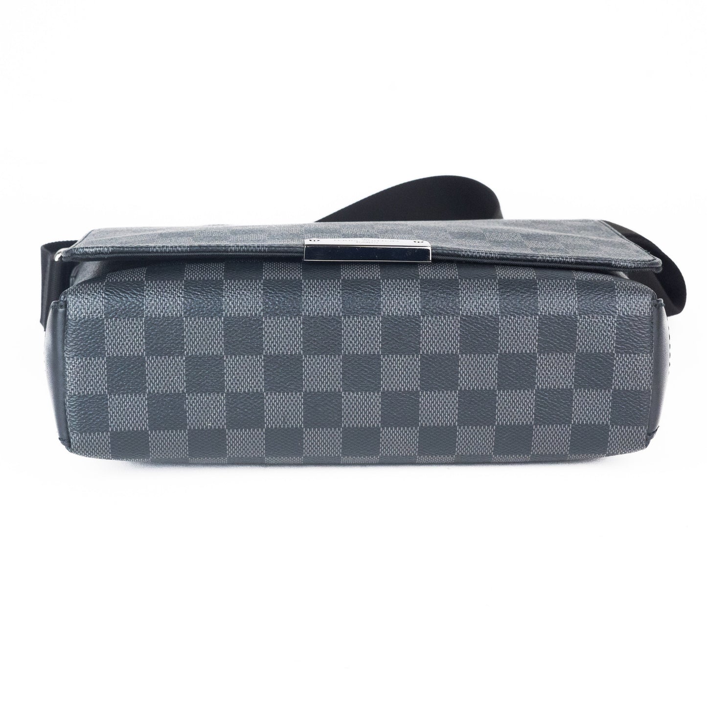 Louis Vuitton District PM Messenger Bag in Damier Graphite Canvas