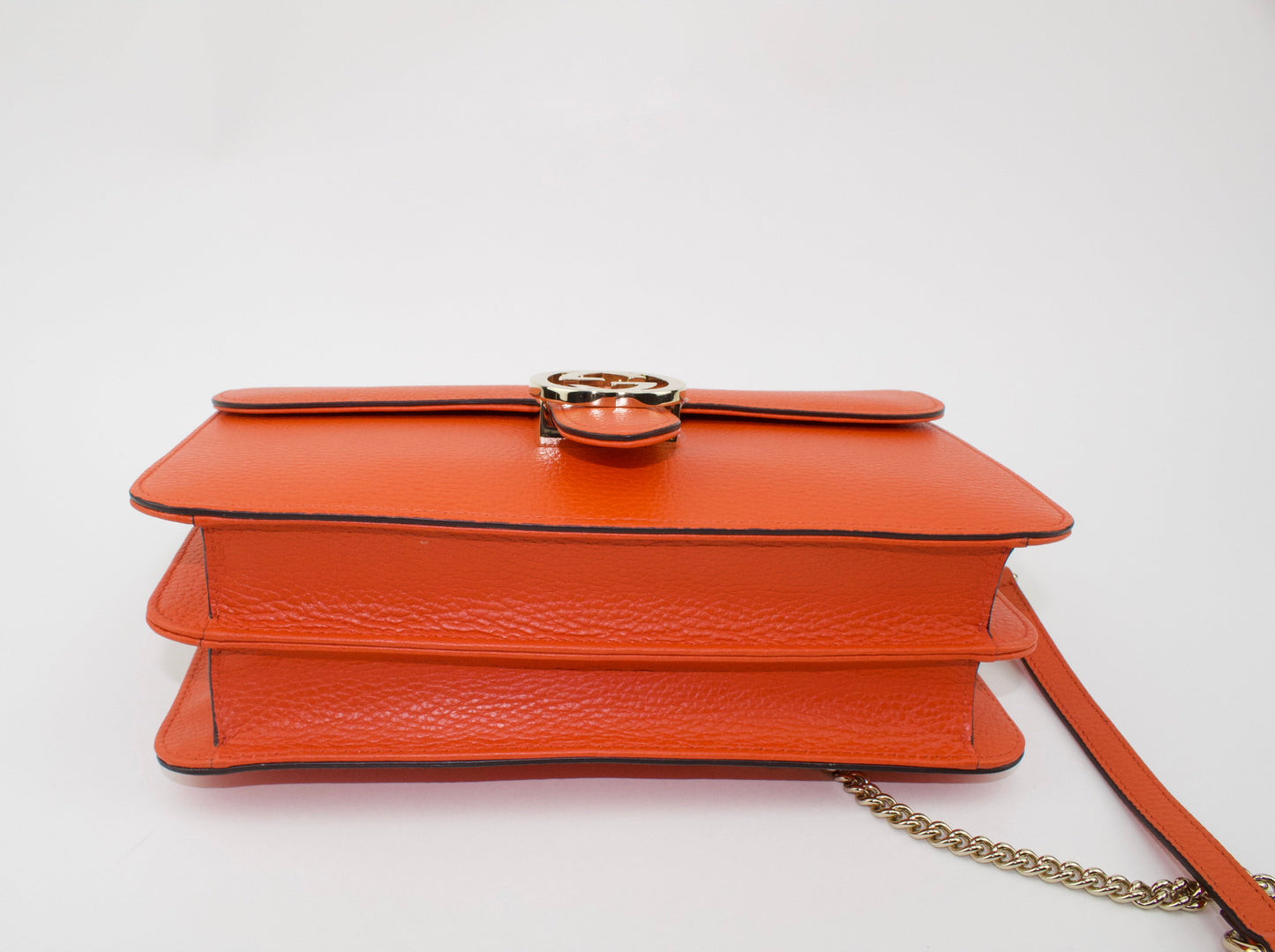 GUCCI MEDIUM INTERLOCKING G SHOULDER BAG