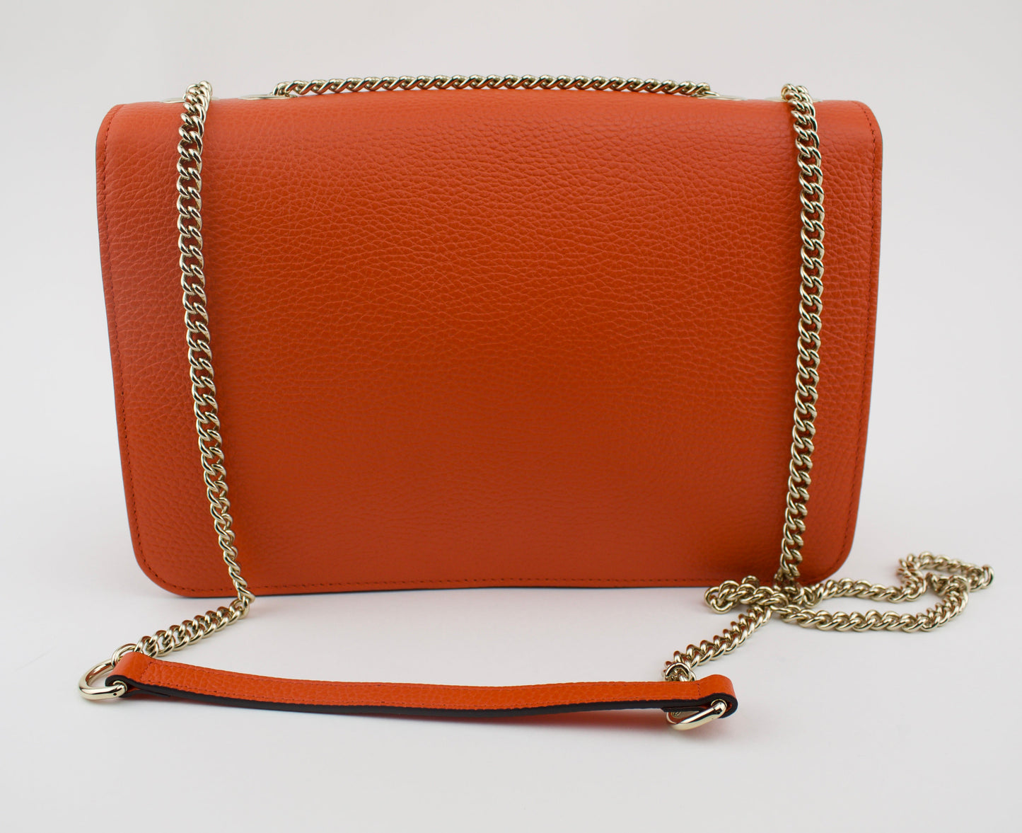 GUCCI MEDIUM INTERLOCKING G SHOULDER BAG