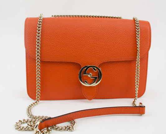 GUCCI MEDIUM INTERLOCKING G SHOULDER BAG
