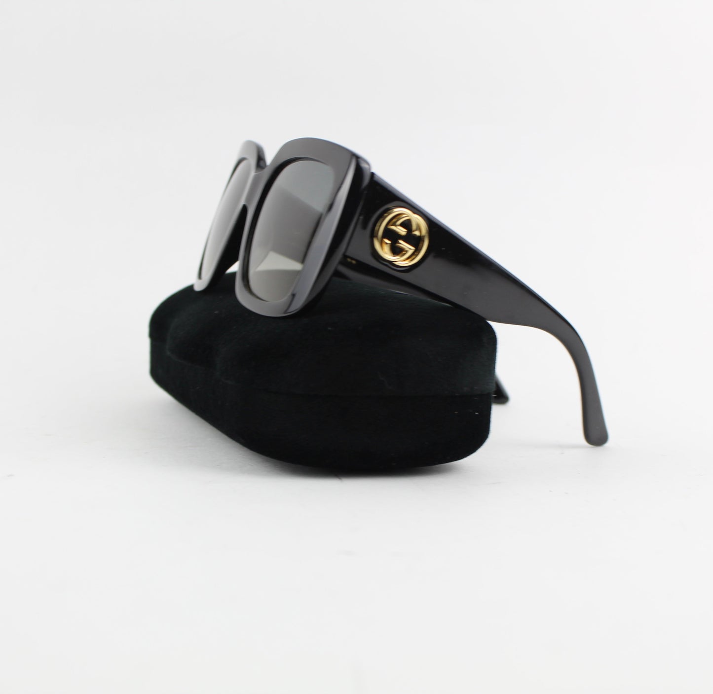 GUCCI SQUARE  SUNGLASSES