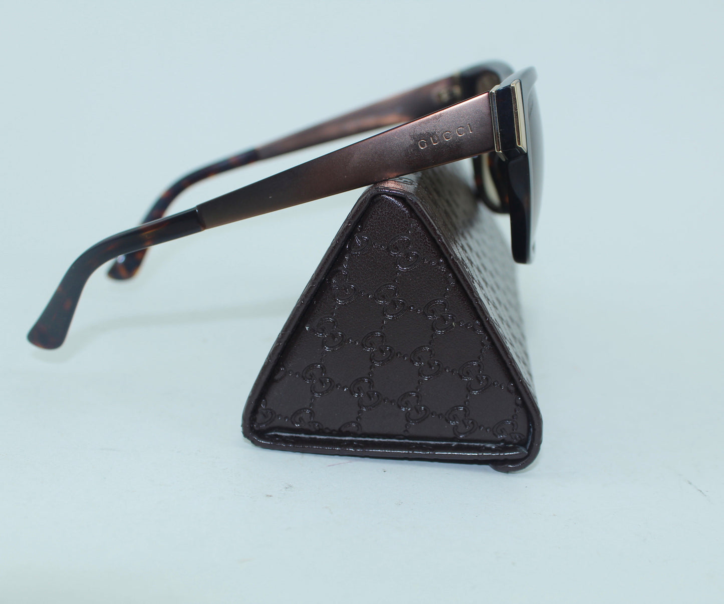 GUCCI  SUNGLASSES