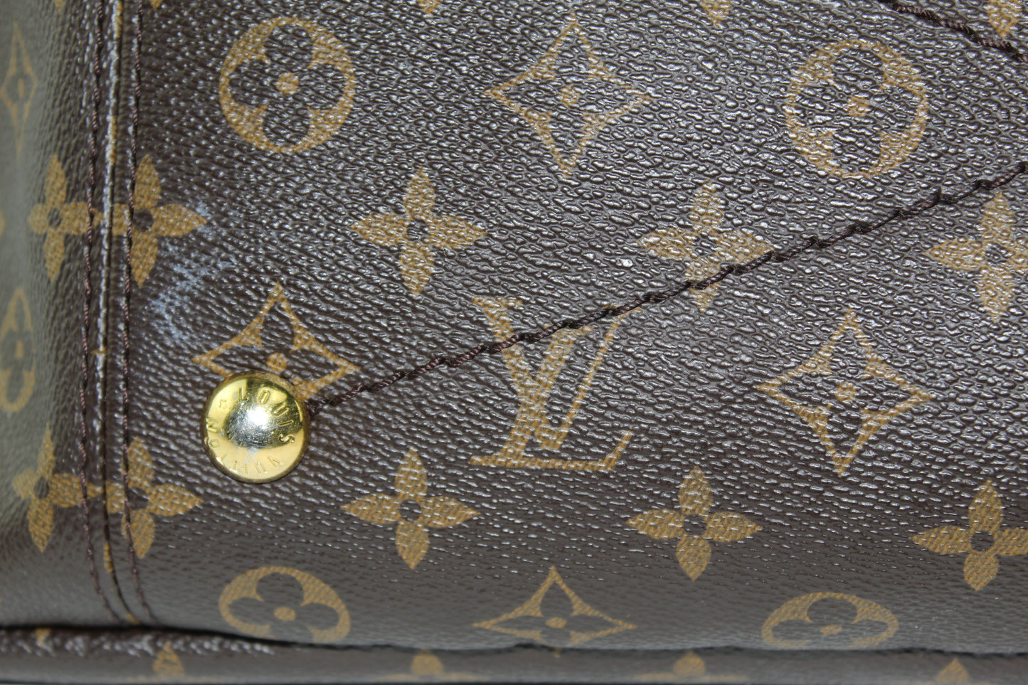 LOUIS VUITTON ARTSY MM
