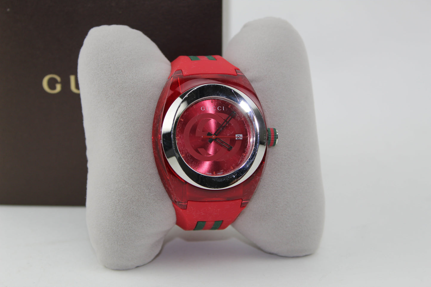GUCCI SYNC RUBBER STRAP WATCH