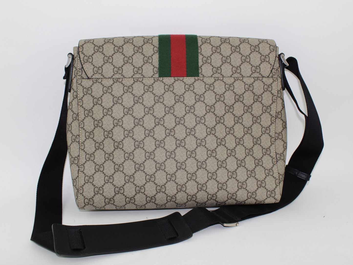 GUCCI SUPREME MESSENGER BAG
