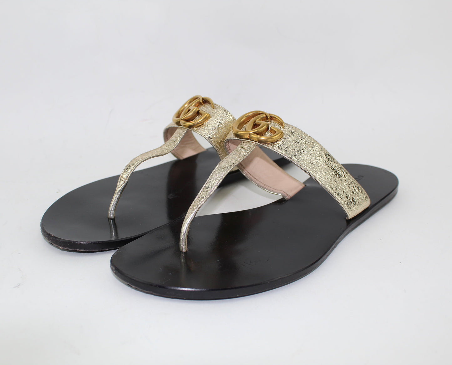 GUCCI LEATHER THONG SANDAL SIZE 41