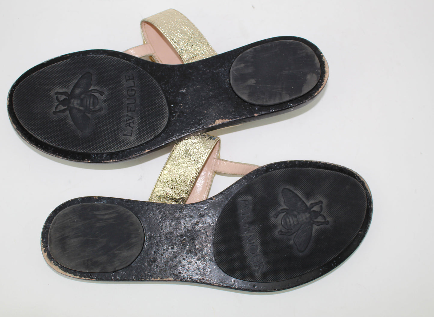 GUCCI LEATHER THONG SANDAL SIZE 41