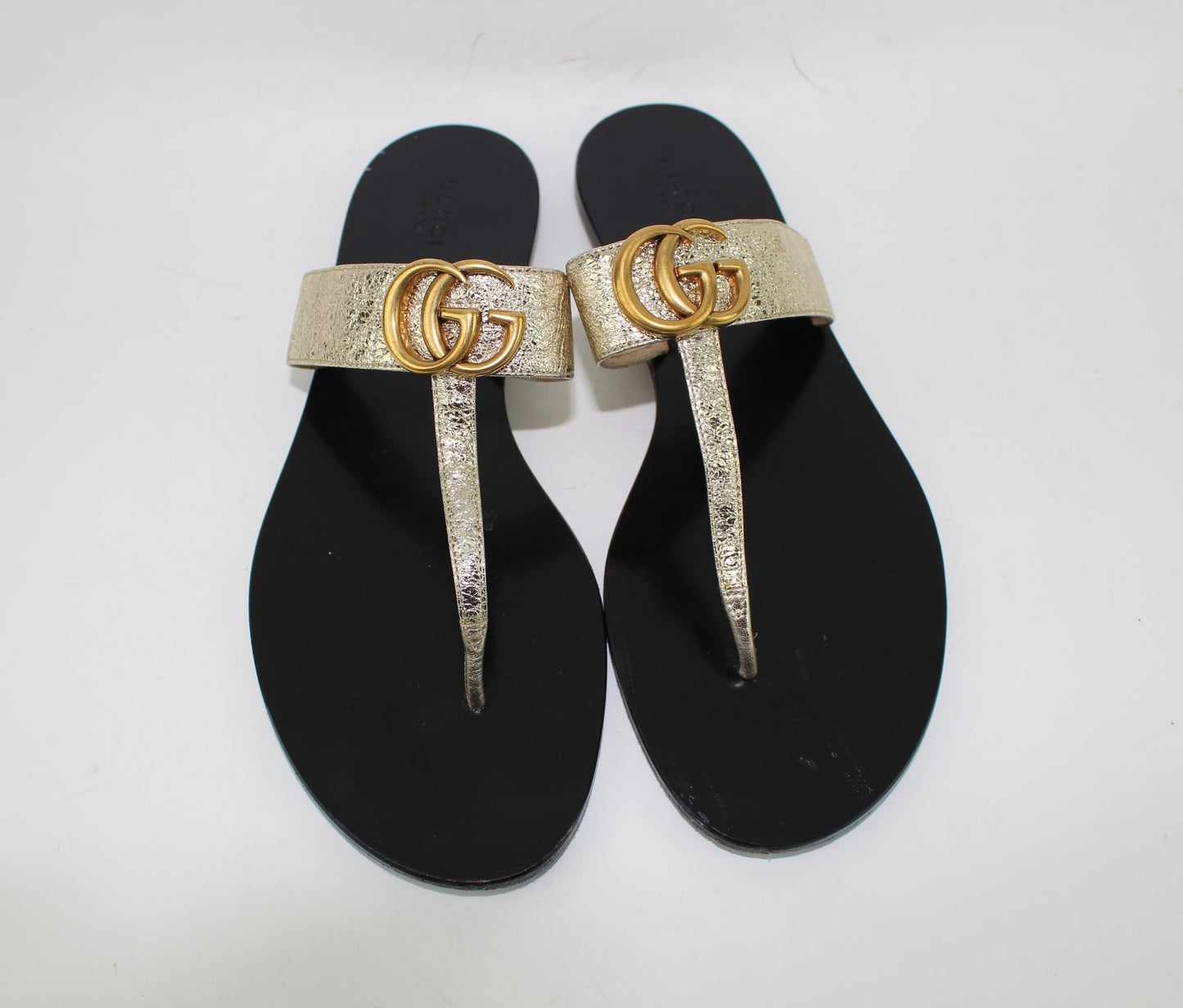 GUCCI LEATHER THONG SANDAL SIZE 41