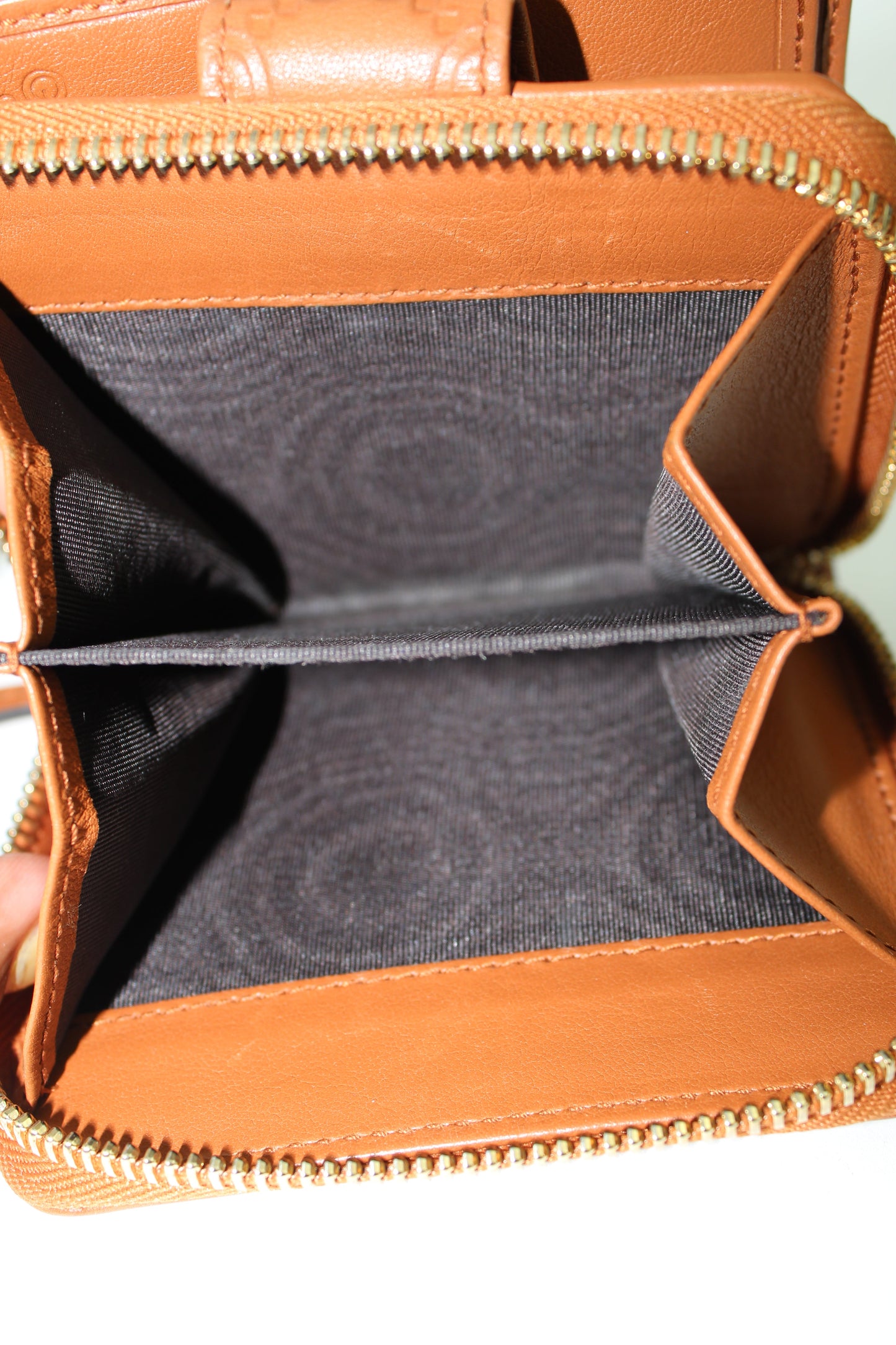 GUCCI LEATHER SIGNATURE WALLET