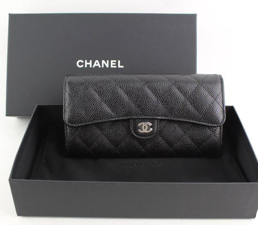 CHANEL CLASSIC FLAP WALLET