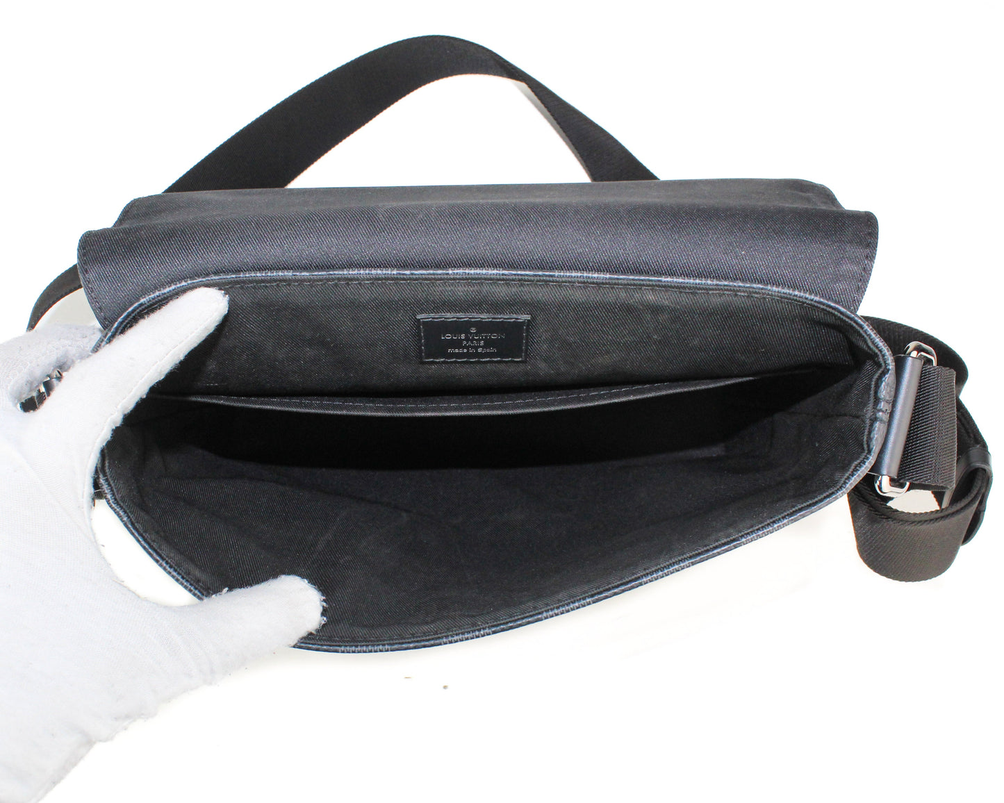 Louis Vuitton District PM Messenger Bag in Damier Graphite Canvas