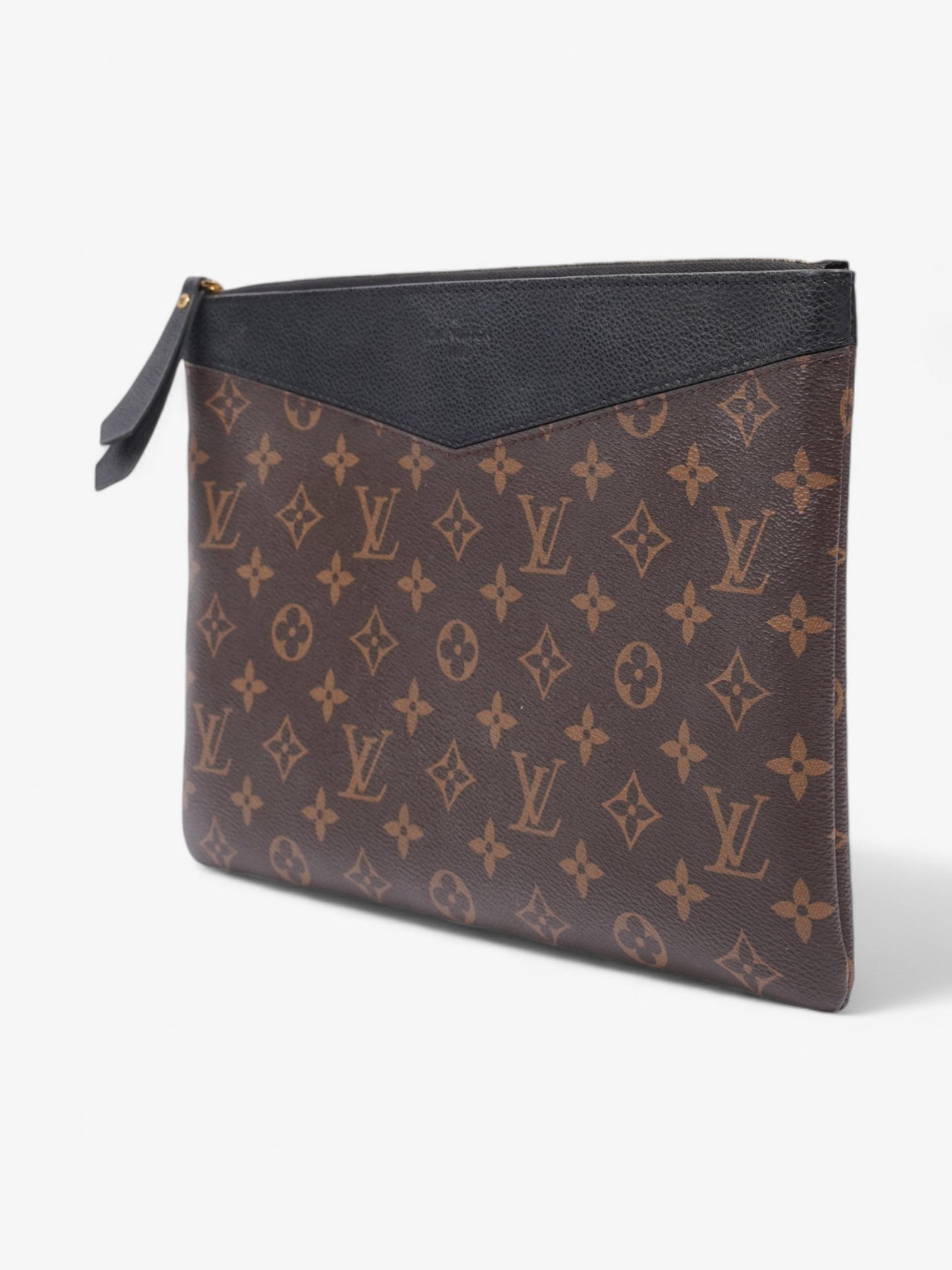 Louis Vuitton Daily Pouch Monogram / Black Coated Canvas