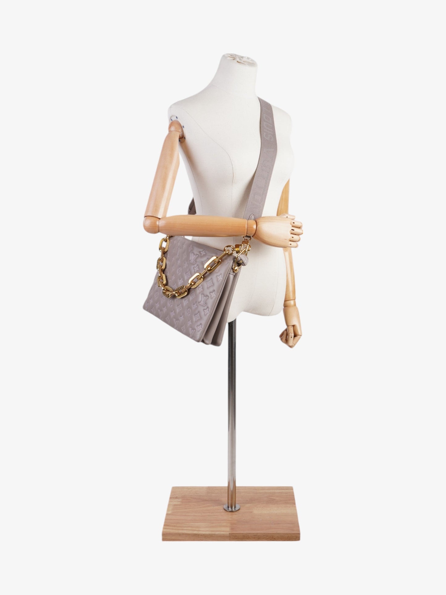 Louis Vuitton Coussin Pearle Leather MM