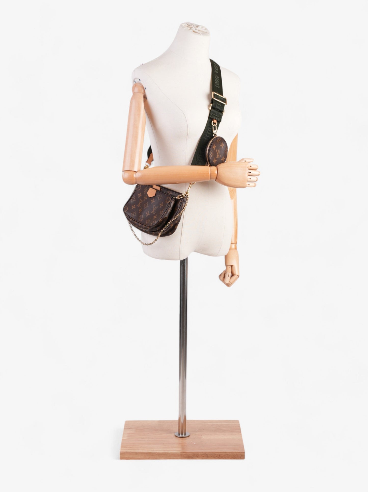 Louis Vuitton Multi Pochette Accessoires Monogram / Khaki Coated Canvas
