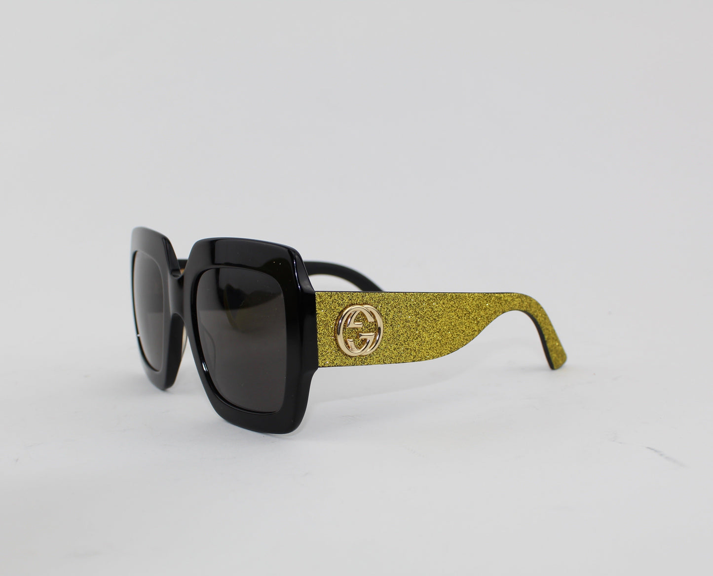 GUCCI OVERSIZED SUNGLASSES