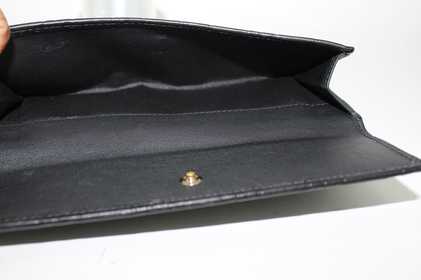 GUCCI SIGNATURE CHECKBOOK WALLET