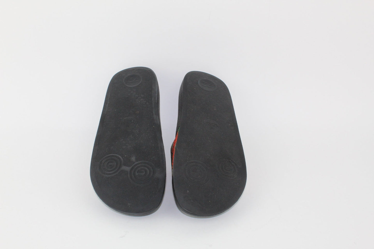 GUCCI GG STRAWBERRY SLIDES