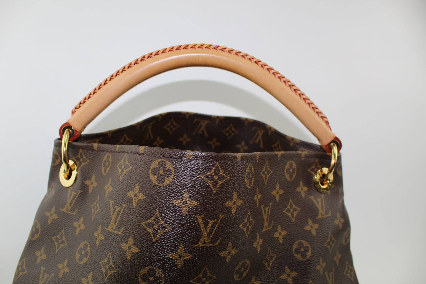 LOUIS VUITTON ARTSY MM MONOGRAM