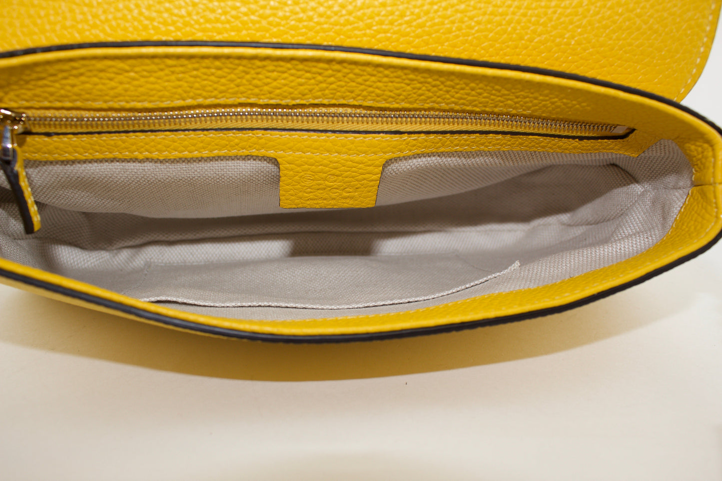 GUCCI SOHO CHAIN MEDIUM YELLOW CROSSBODY