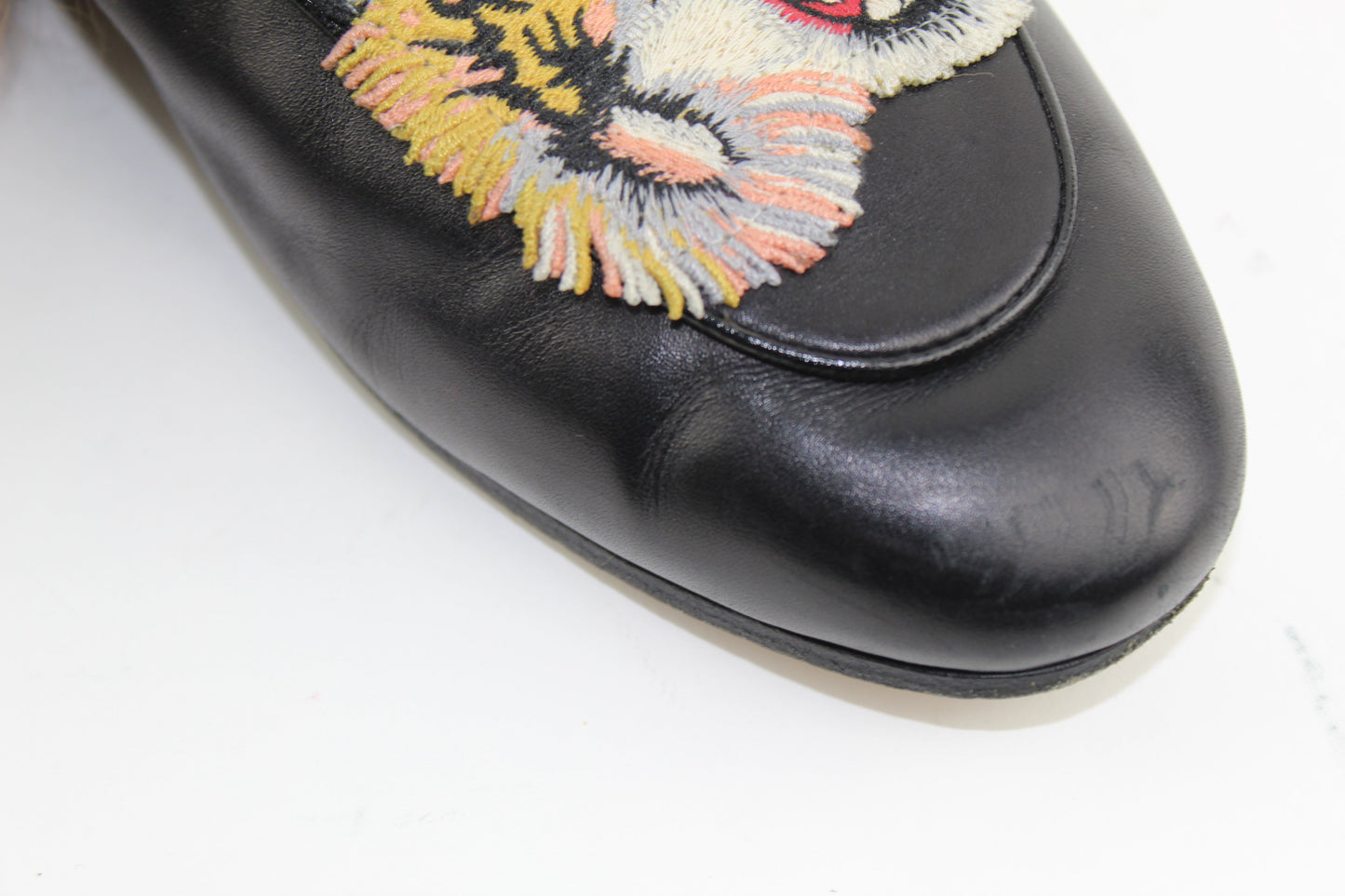 GUCCI PRINCETOWN EMBROIDERED TIGER SLIPPERS