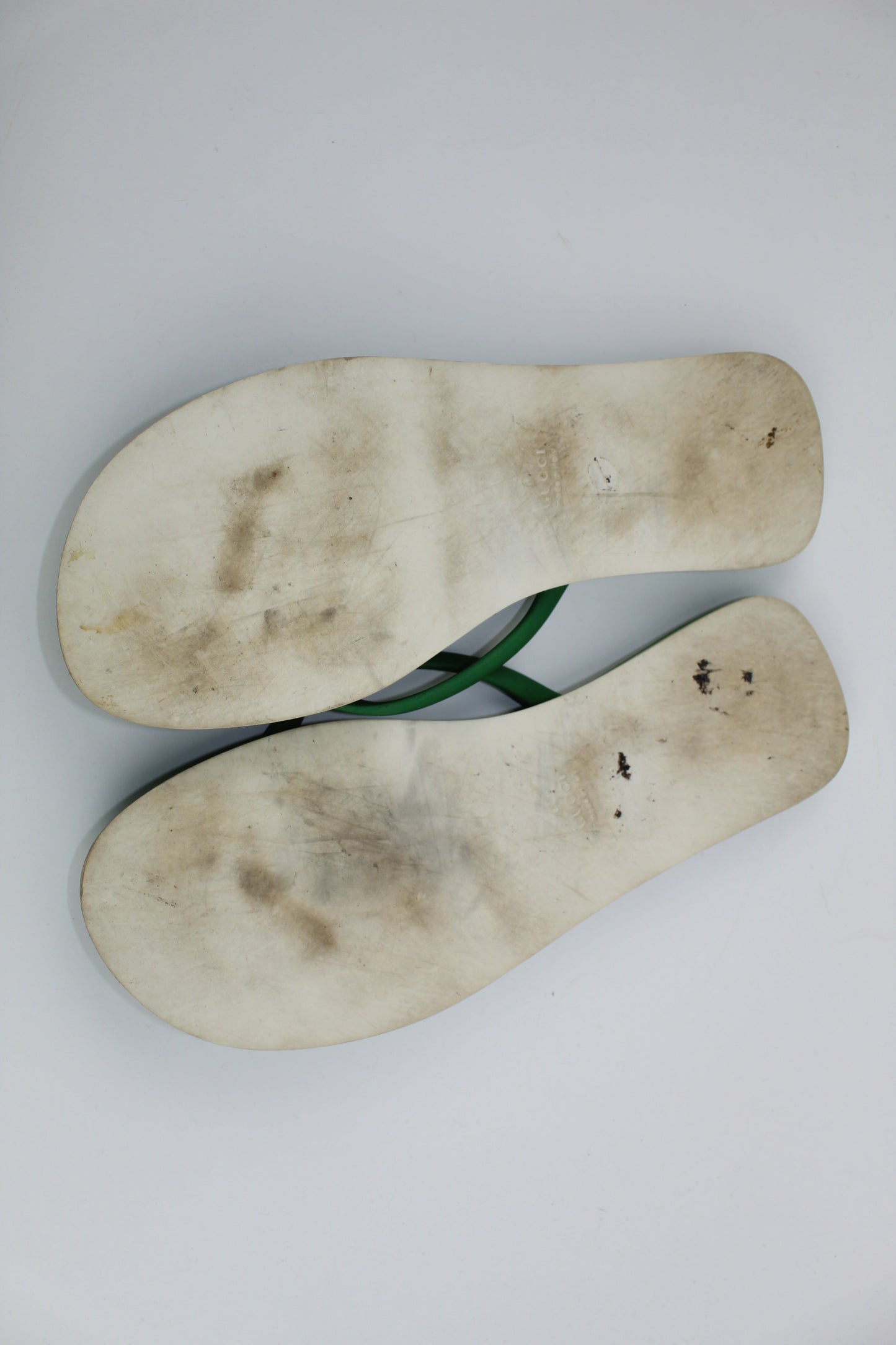 GUCCI LEATHER THONG FLIP FLOPS