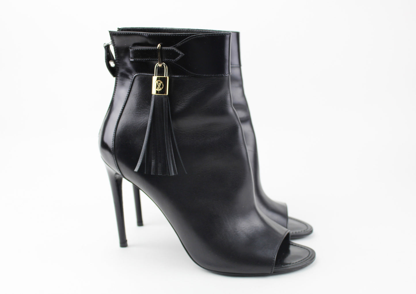 Louis Vuitton Black booties size 41