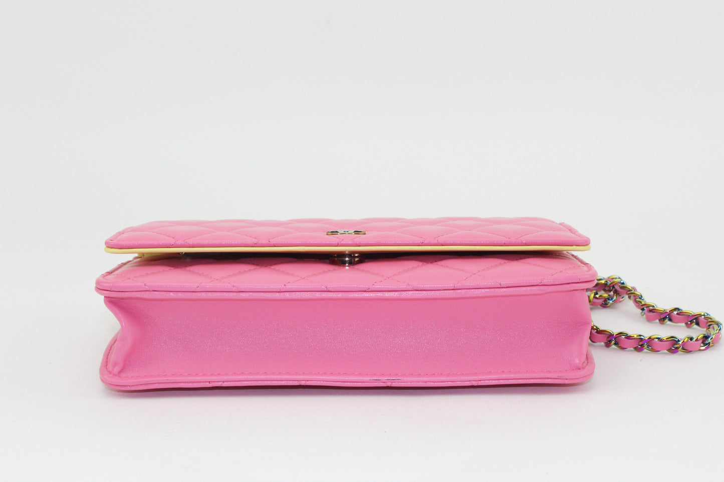 Chanel Wallet on Chain pink